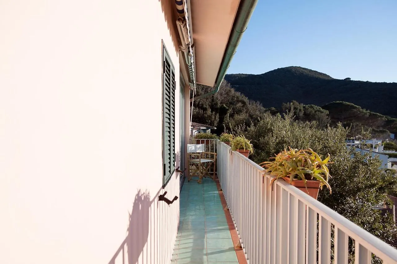 Bungali 30 - Goelba Appartement Casa Mazzari Italië